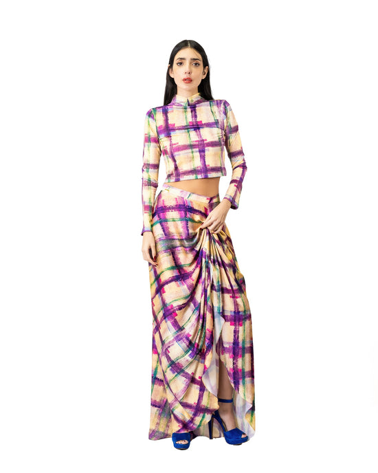 FALDA SEMI PLATO CON COLA RECOGIDA ESCOCESA