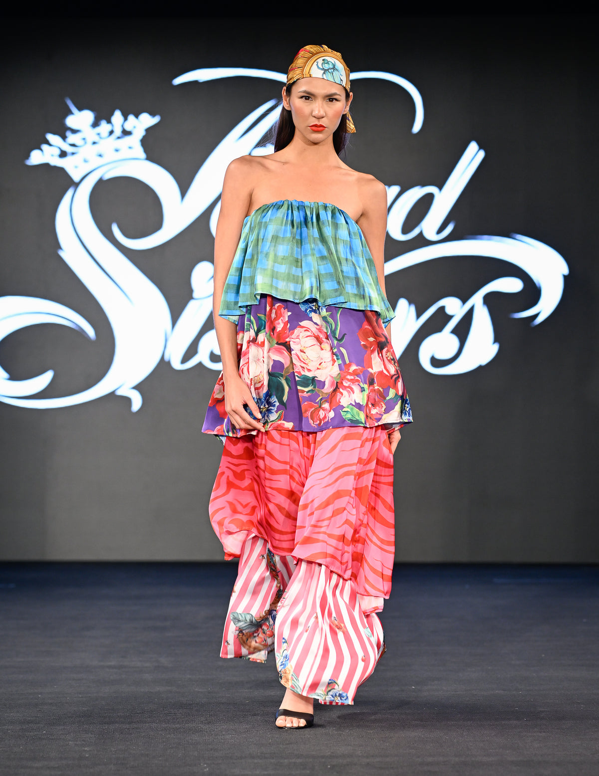 015/ 017 - Vestido Capas