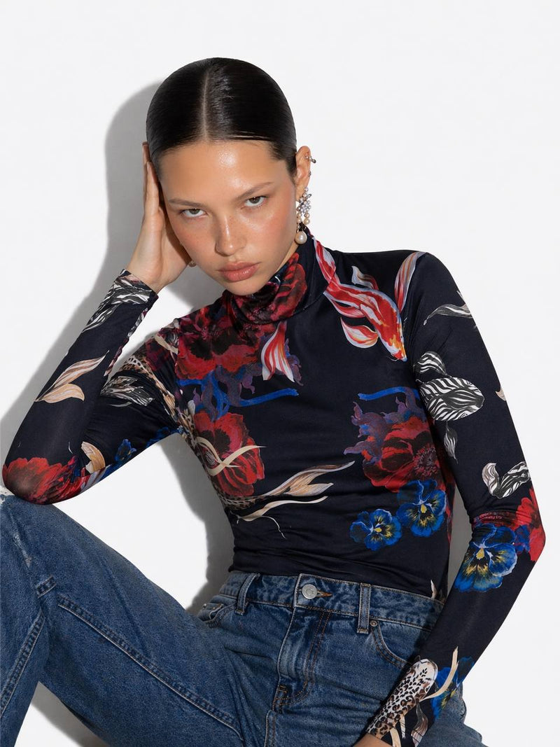 Beatle Coi | Bad Sisters - look con modelo