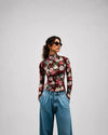 Beatle Colibrí Burdeo | Bad Sisters - look con modelo