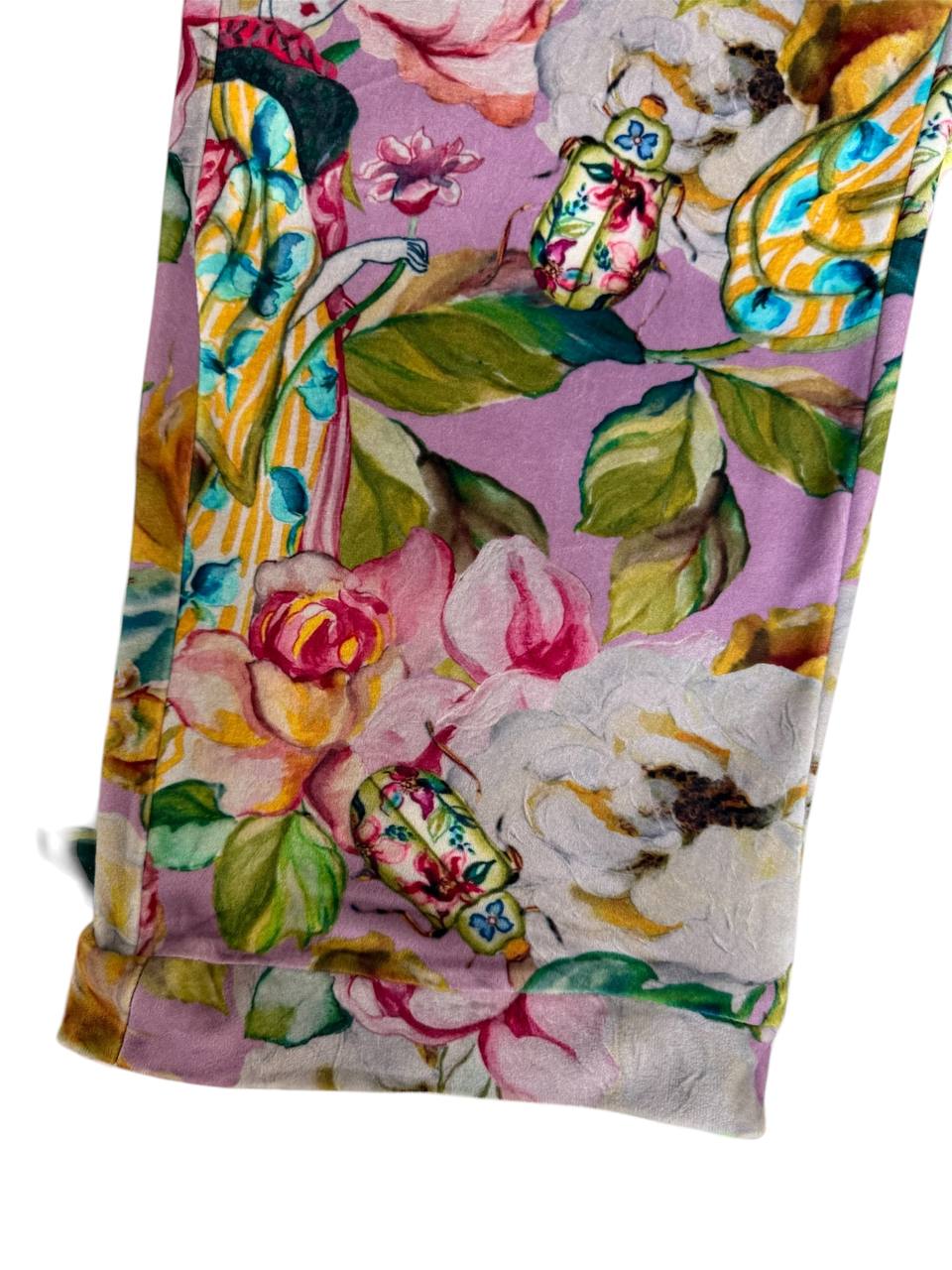 Detalle de textura tipo velvet del Pantalón Velvet Geisha Rosa
