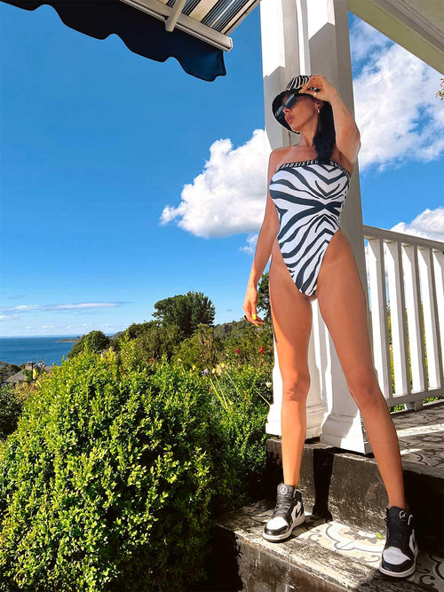 TRAJE BAÑO ENTERO LAST CEBRA NEGRO